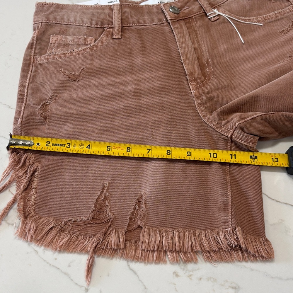 Vervet high rise Women's Frayed Brown Jean Shorts - Picture 14 of 15